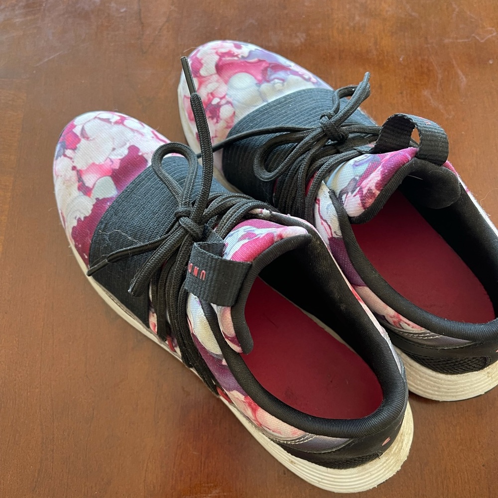 Under Armor Women’s shoes